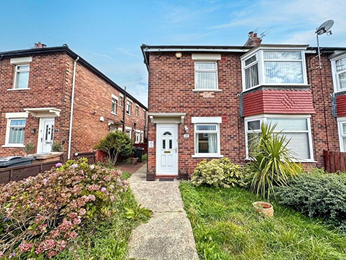 2 Bedroom Flat For Sale In Falstaff Road, North Shields, NE29