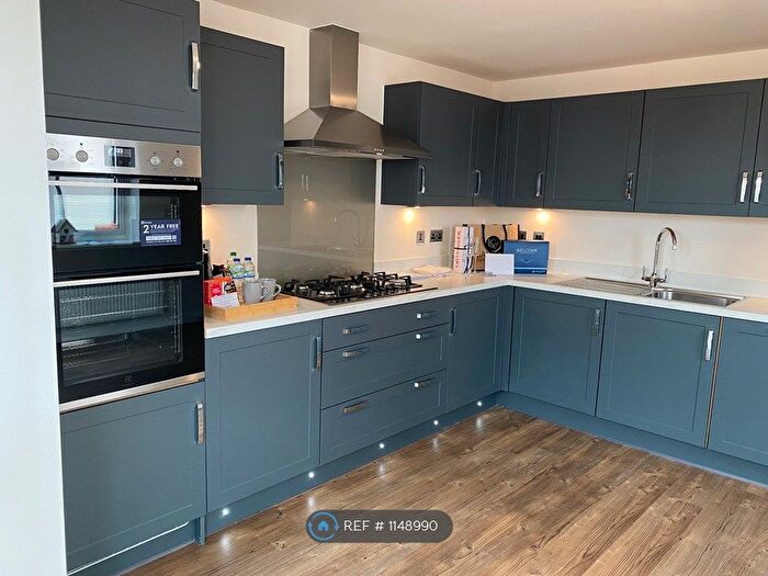 4 Bedroom Semi-Detached House To Rent In Pritchard Close, Yate, Bristol, BS37