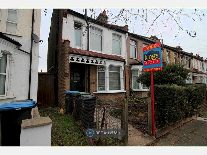 4 Bedroom Semi-Detached House To Rent In Durants Road, Enfield, EN3