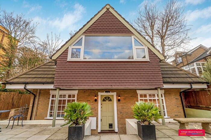 3 Bedroom Detached House To Rent In Pumpkin House, Compayne Gardens, South Hampstead, London, NW6
