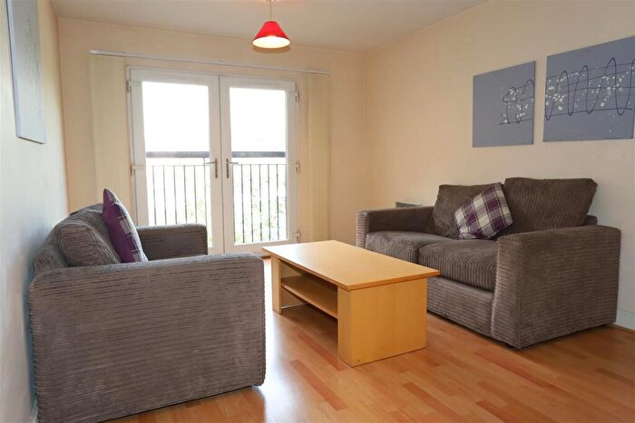 2 Bedroom Apartment To Rent In The Gallery, Moss Lane East, M14