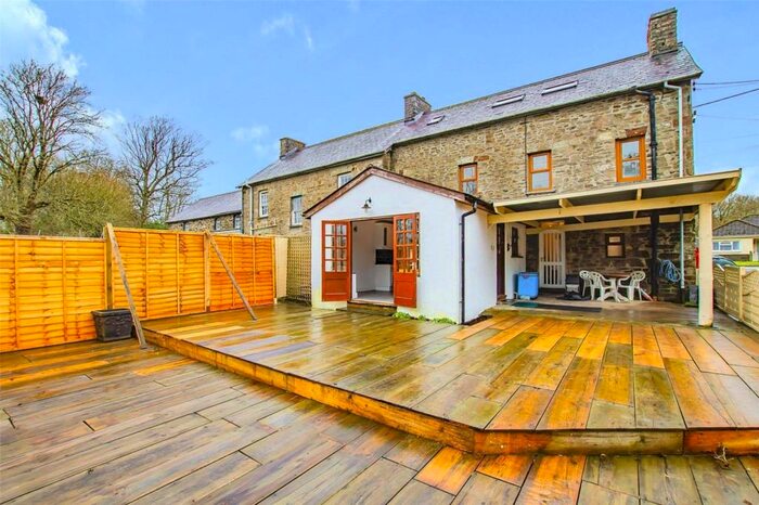 3 Bedroom Semi-Detached House For Sale In Cambrian Street, Velindre, Llandysul, SA44