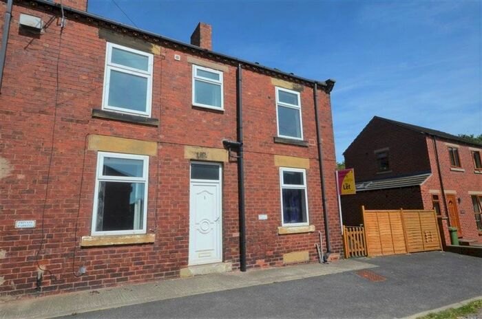 2 Bedroom Terraced House To Rent In New Street, Ackworth, WF7