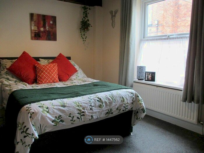 1 Bedroom Flat To Rent In Cecil Street, Chester, CH3