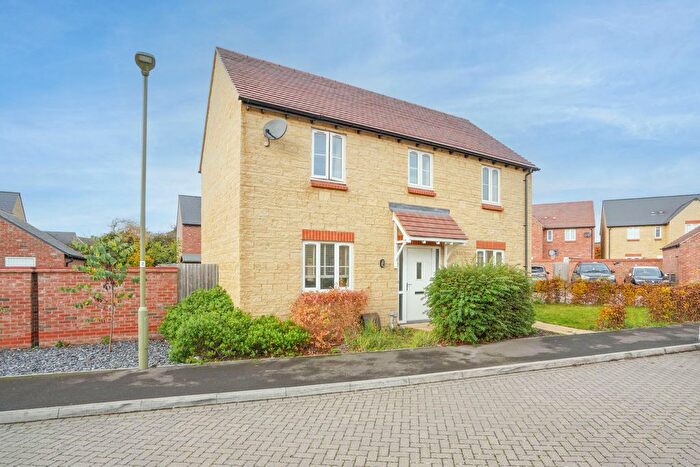 3 Bedroom Detached House For Sale In Willow Farm, Marcham, OX13