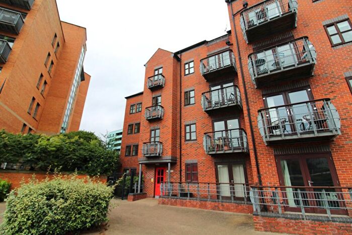 2 Bedroom Apartment To Rent In Turlow Court, Leeds, LS9