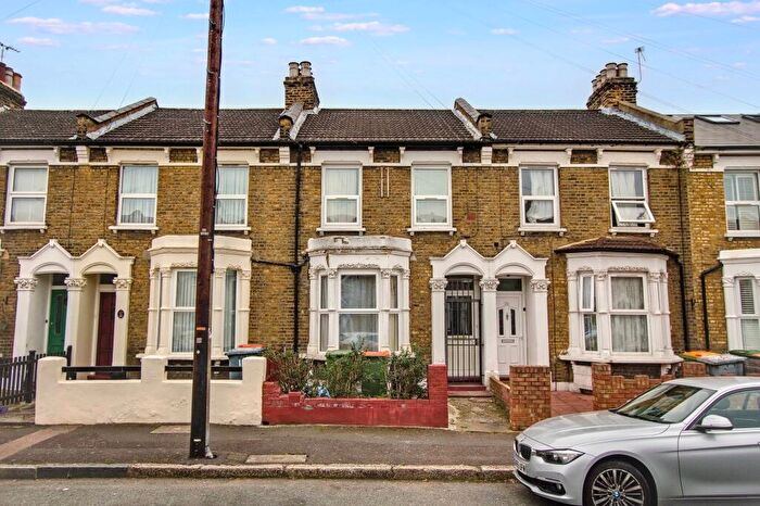 3 Bedroom Terraced House For Sale In Morton Road, Stratford, London, E15