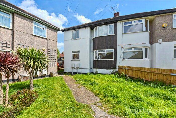 2 Bedroom House To Rent In Moremead Road, London, SE6