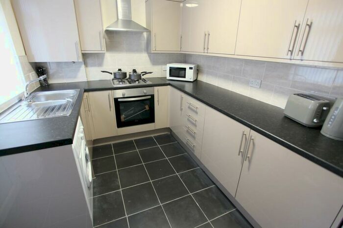 4 Bedroom Terraced House To Rent In Westdale Road, L15
