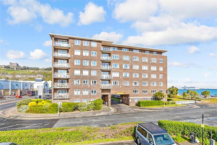 2 Bedroom Flat For Sale In The Gateway, Dover, Kent, CT16