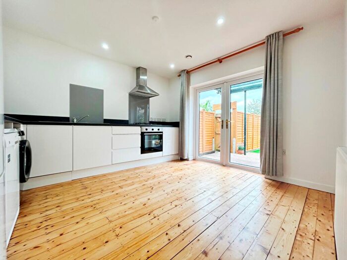 3 Bedroom Bungalow To Rent In New Barn Lane, Cheltenham, GL52