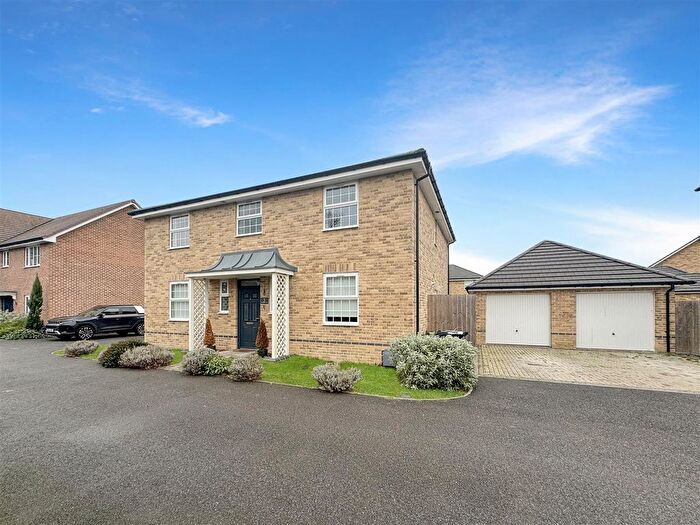 5 Bedroom Detached House To Rent In Vaughan Drive, Elmstead, CO7