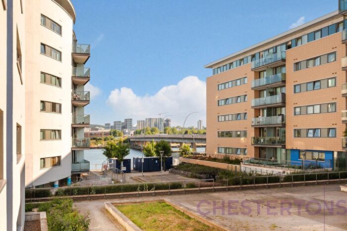 2 Bedroom Flat To Rent In Drift Court, Basin Approach, E16