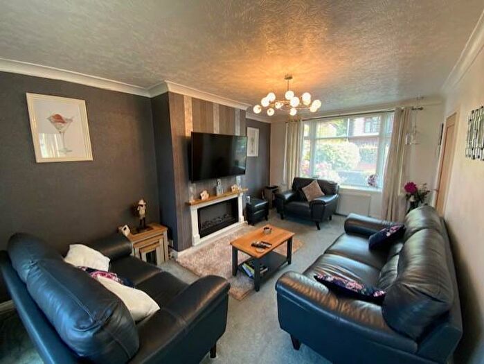 3 Bedroom Semi-Detached House For Sale In Waverley Crescent, Droylsden, Manchester, M43
