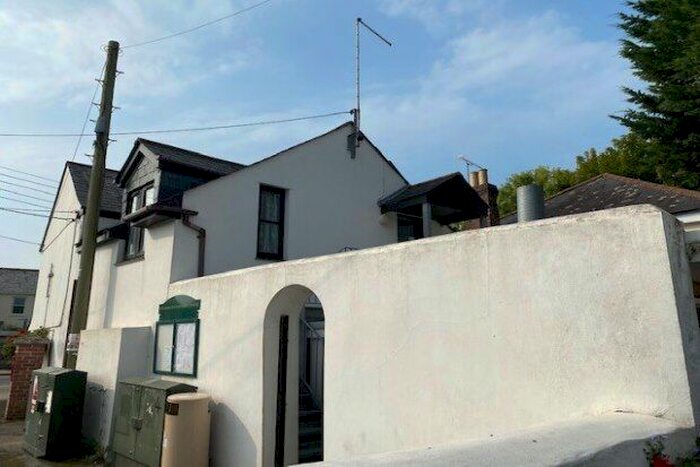 2 Bedroom Flat To Rent In Par Green, Par, PL24