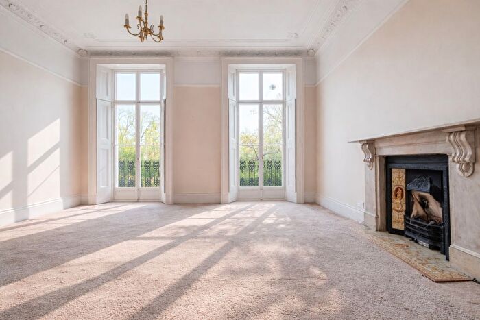 1 Bedroom Flat To Rent In Ladbroke Square, London, W11