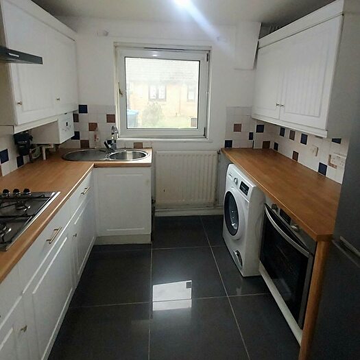 1 Bedroom Terraced House To Rent In Gillett Road, Thornton Heath, CR7