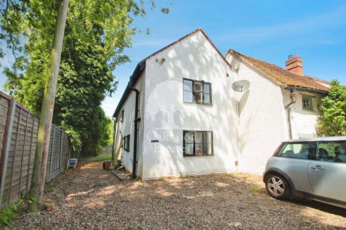 3 Bedroom Cottage To Rent In Bells Lane, Horton, SL3