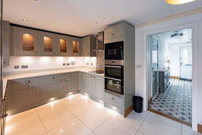 4 Bedroom Semi-Detached House To Rent In Tennyson Avenue, Lindley, Huddersfield, HD3