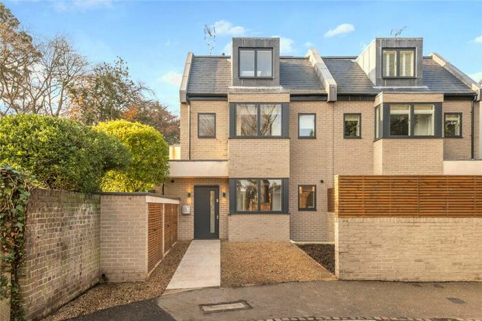 5 Bedroom House To Rent In Derby Road, East Sheen, SW14