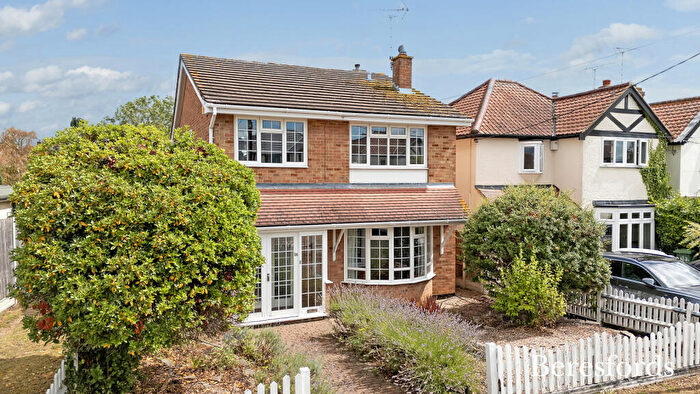 4 Bedroom Detached House For Sale In Rye Walk, Ingatestone, CM4