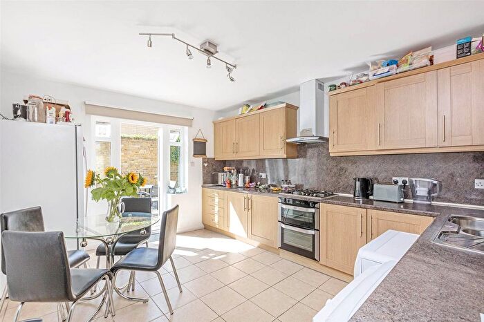 4 Bedroom Detached House To Rent In Voltaire Road, London, SW4