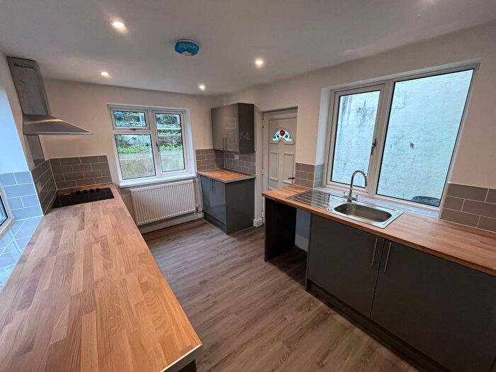 2 Bedroom End Of Terrace House To Rent In Waun Y Pistyll, Treboeth, SA5