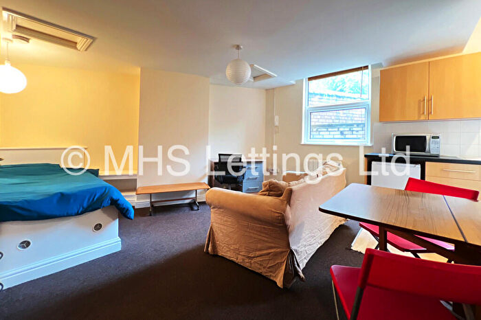 1 Bedroom Flat To Rent In Flat B, Hyde Park Terrace, Leeds, LS6