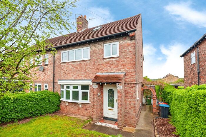3 Bedroom Semi-detached House For Sale In Weaver Crescent, Frodsham, WA6