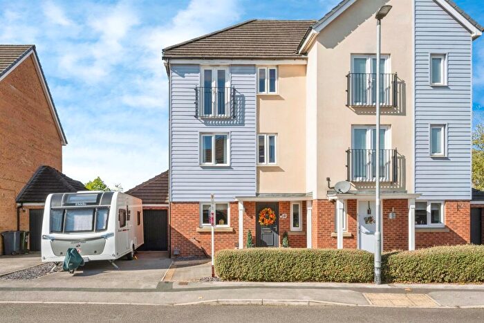4 Bedroom Semi-Detached House For Sale In Fircrest Way, Wath-Upon-Dearne, Rotherham, S63