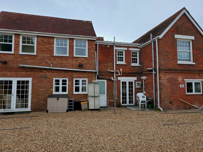 15 Bedroom Detached House To Rent In Britten Road, Lee-On-The-Solent, PO13