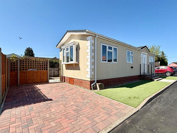 2 Bedroom Park Home For Sale In The Street, Great Bricett, IP7