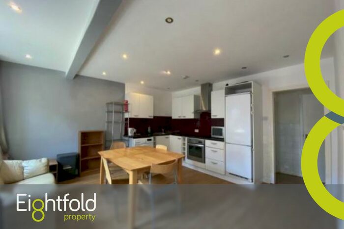 4 Bedroom Semi-Detached House To Rent In Clayton Road, Brighton, BN2