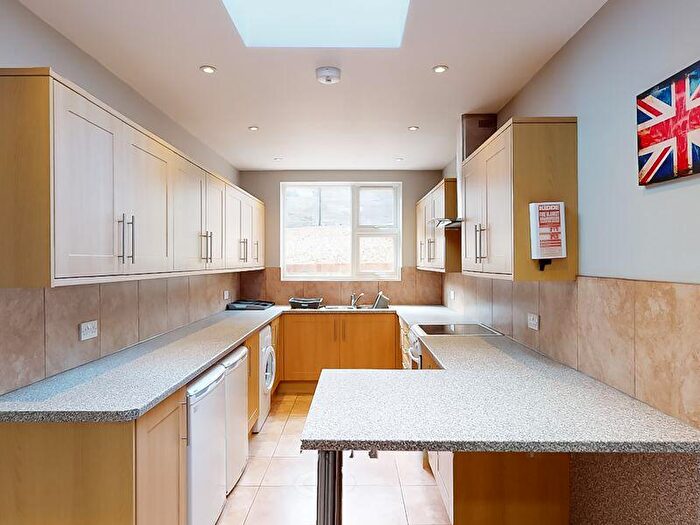 6 Bedroom Terraced House To Rent In Riley Road, Brighton, BN2
