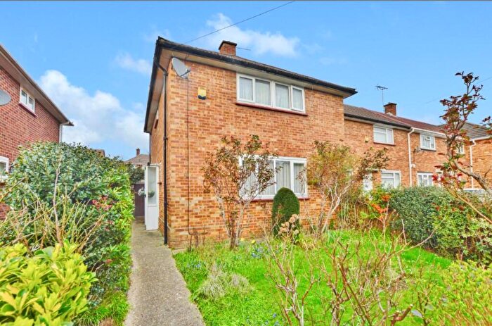 3 Bedroom End Of Terrace House For Sale In Belmont, Slough, SL2