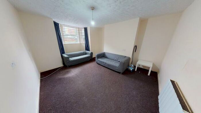 1 Bedroom Flat To Rent In Brudenell Mount, Hyde Park, Leeds, LS6