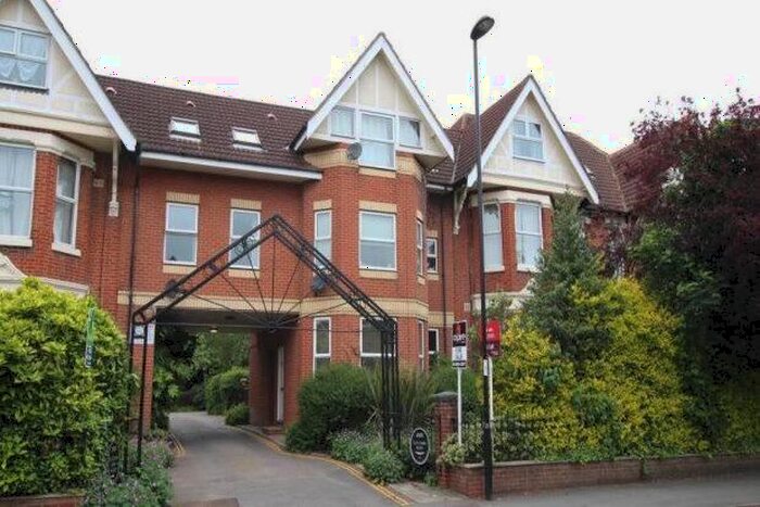 1 Bedroom Flat To Rent In Hill Lane, Southampton, SO15