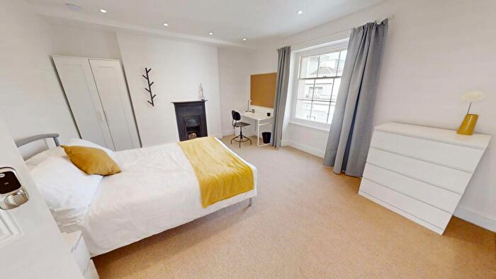 6 Bedroom Apartment To Rent In Oakfield Place, Clifton, BS8