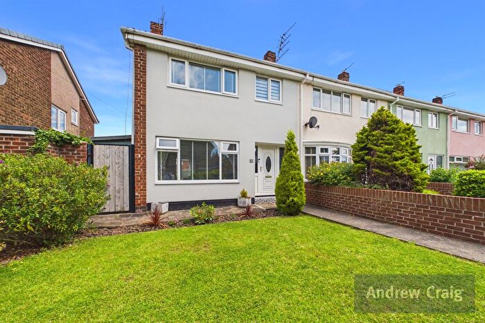 3 Bedroom End Of Terrace House For Sale In Highgate Gardens, Jarrow, NE32