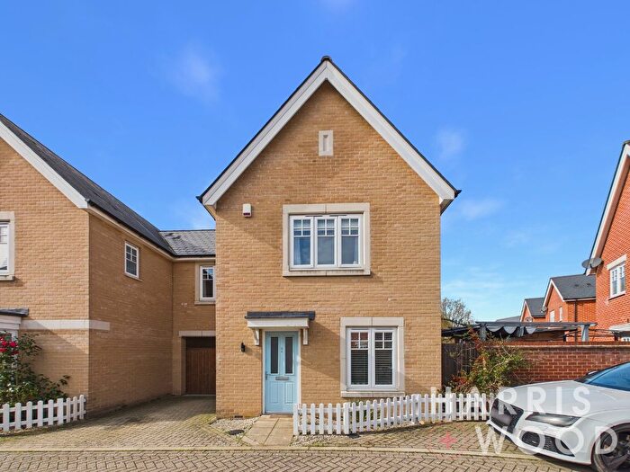 3 Bedroom Link Detached House For Sale In Alba Mews, Chesterwell, Colchester, CO4