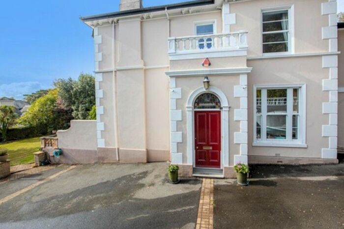 2 Bedroom Cottage To Rent In Hunsdon Road, Torquay, TQ1