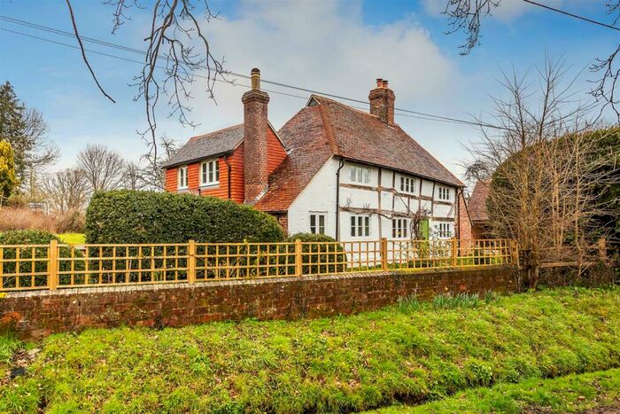 5 Bedroom Detached House To Rent In Leggs Lane, Heyshott, Midhurst, GU29