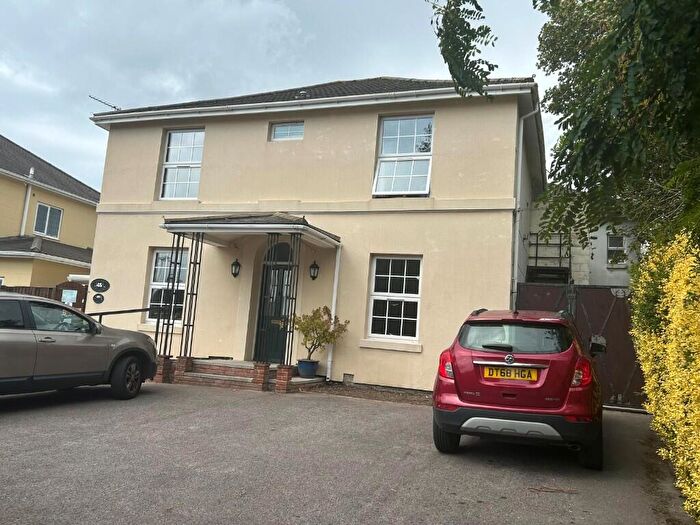 16 Bedroom Detached House For Sale In Swift Road, Southampton, Hampshire, SO19