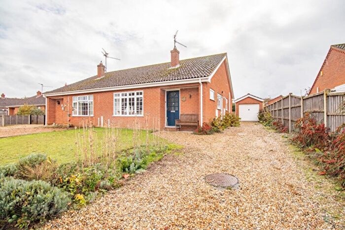 2 Bedroom Semi-Detached Bungalow For Sale In Crisp Close, Dersingham, PE31