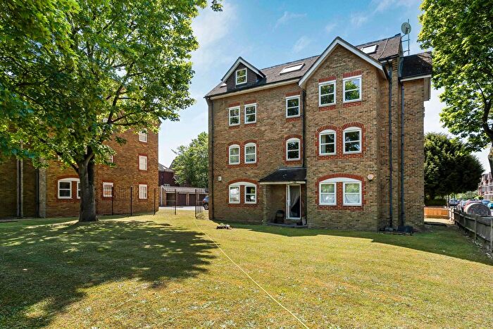 2 Bedroom Flat For Sale In Pinkerton Place, London, SW16