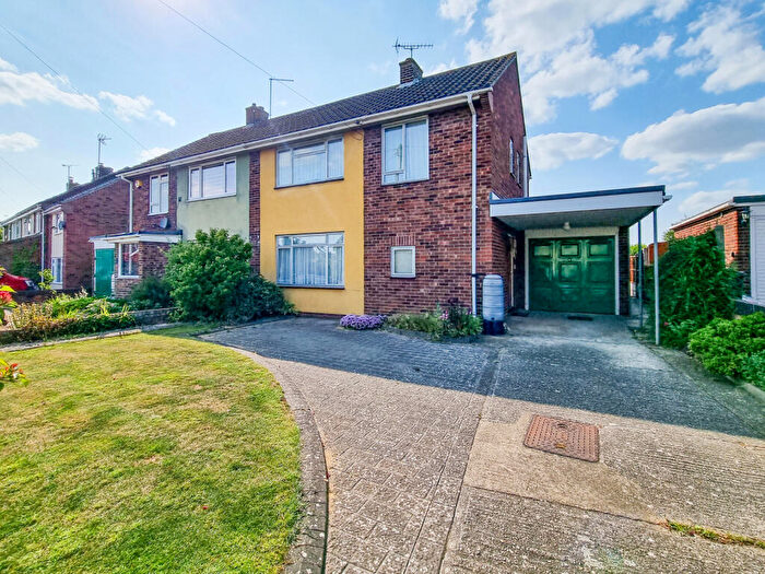 3 Bedroom Semi-Detached House For Sale In St Nicholas Way, Coggeshall, Essex, CO6