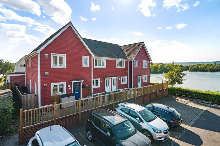 4 Bedroom End Terrace House For Sale In New Hythe Lane, Larkfield, ME20