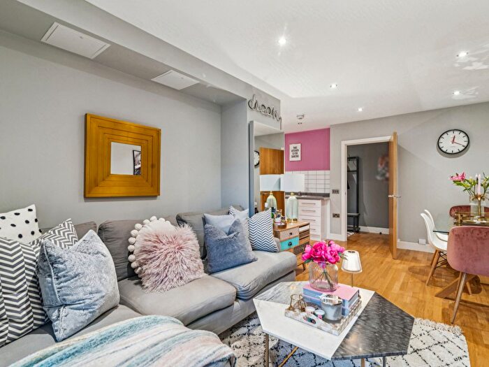 2 Bedroom Flat For Sale In Acre Lane, London, SW2