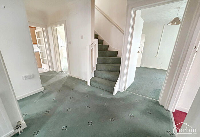 2 Bedroom Detached Bungalow For Sale In New Road, Bournemouth, Dorset, BH10