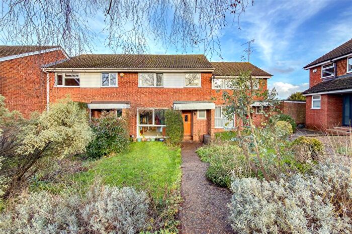 3 Bedroom Terraced House For Sale In Knowle Drive, Harpenden, Hertfordshire, AL5